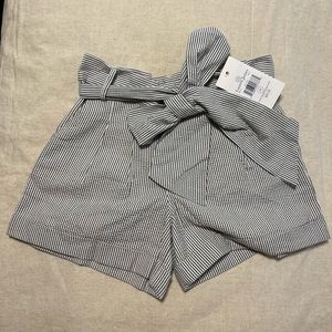 NWT Lauren James Seersucker Bow Shorts